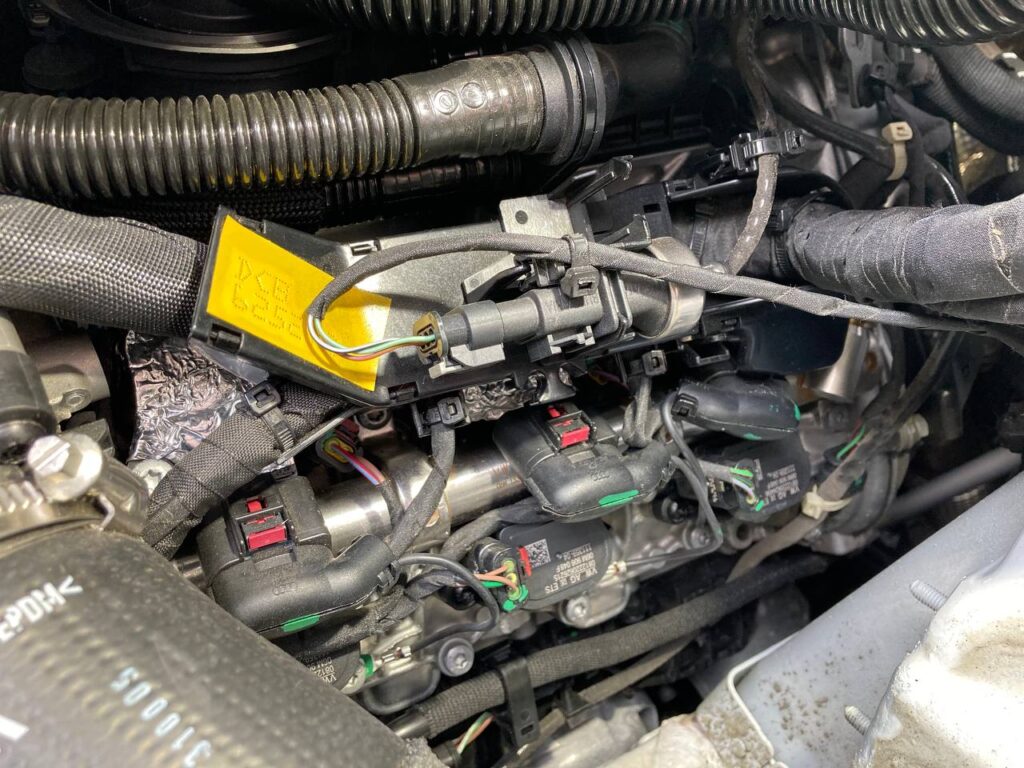 photo_2024-10-11_00-56-52 Strömungsoptimierungssystem installiert zur Reduzierung des Luftwiderstands und Verbesserung der Motorleistung.